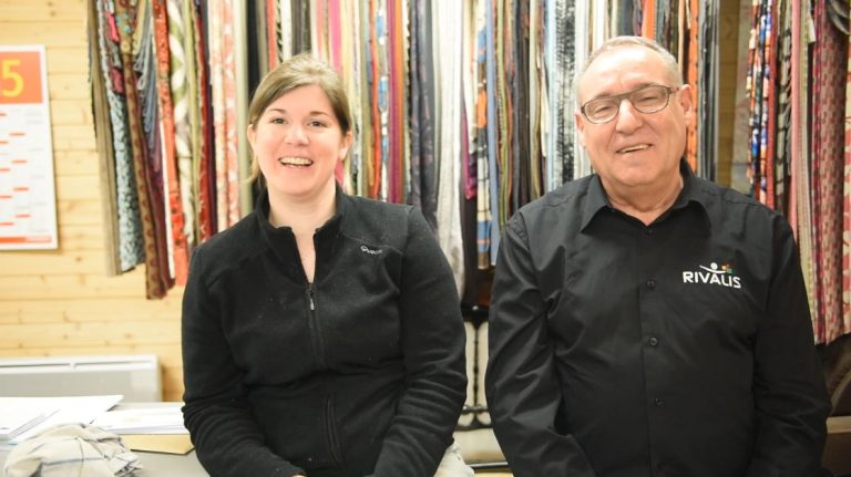 Laura, responsable d&rsquo;un centre de formation de tapissiers